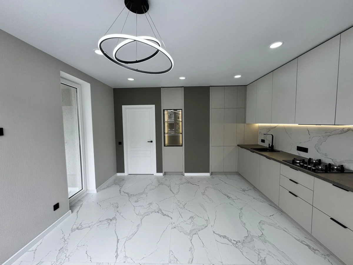 Трехкомнатная квартира в ЖК «Альпы»