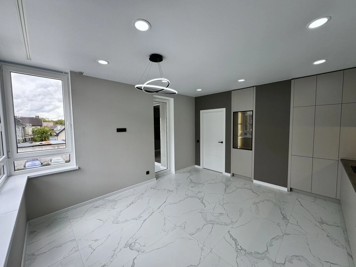 Трехкомнатная квартира в ЖК «Альпы»